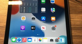 Good
													Apple iPad 6th Gen - AT&T, Gray, 128 GB, A1954, photo 1 of 7