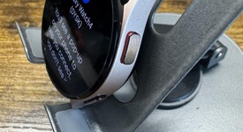 Mint
													Samsung Galaxy Watch4 - Unlocked, Gold, 40mm, photo 4 of 5