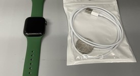 Good
													Apple Watch Series 7 45mm - Unlocked, Green, A2477 - Cellular, Aluminum, photo 1 of 1