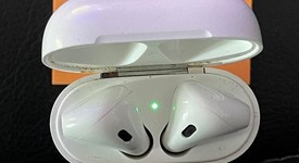 Used
													Apple AirPods 2nd Gen - Lightning Case, photo 1 of 5