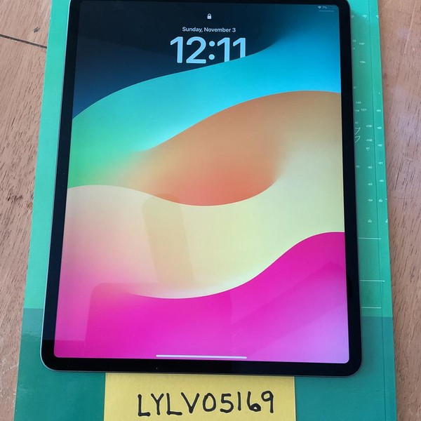 Apple iPad Pro 12.9 inch 3rd Gen 2018 - Wi-Fi, 64 GB, Gray, A1876