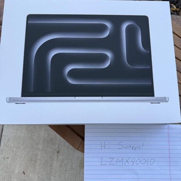 MacBook Pro 2024 - 14 inch - 512 GB, Silver, 16 GB, Apple M4