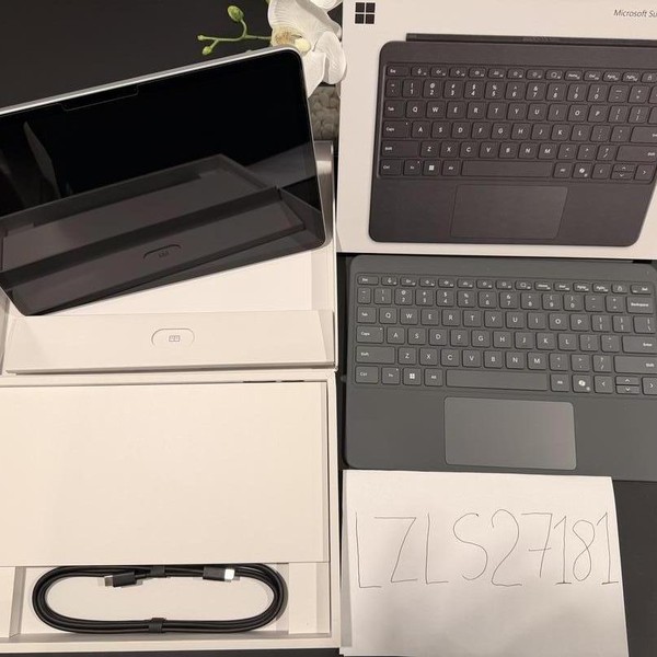 Microsoft Surface Pro 12-inch - Wi-Fi, Platinum, 512 GB, 16 GB