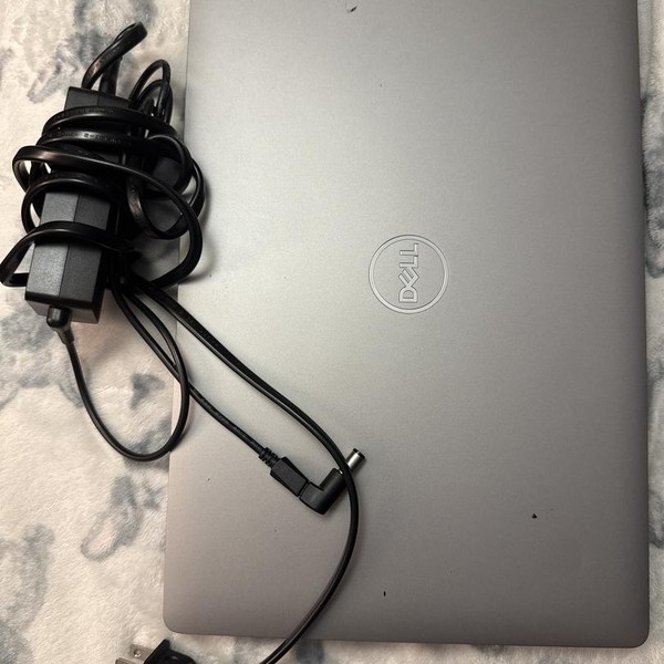 Dell Latitude 5510 - 256 GB, Titan Gray, 16 GB, Intel Core i5