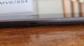 Good
													Apple iPad 8th Gen - Wi-Fi, Gray, 32 GB, A2270, photo 2 of 14