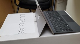 Fair
													Microsoft Surface Pro 6 - Wi-Fi, Silver, 128 GB, 8 GB, photo 1 of 8