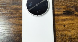 Mint
													OPPO Find X8 Ultra - Unlocked Non-US, White, 512 GB, 16 GB, photo 4 of 13