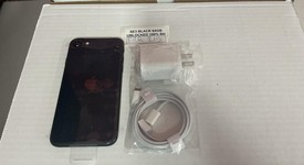 Mint
													Apple iPhone SE 3rd Gen 2022 - Unlocked, Midnight, 64 GB, A2595, photo 3 of 10