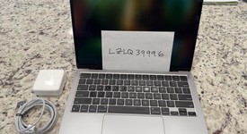 Mint
													MacBook Air 2022 - 13" - Apple M2, Silver, 512 GB, 16 GB, photo 1 of 10