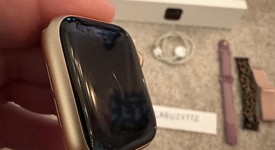 Good
													Apple Watch Series 6 40mm - Verizon, Gold, A2293 - Cellular, Aluminum, photo 4 of 11