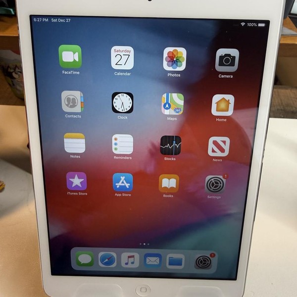 Apple iPad Mini 2 Retina - Unlocked, 16 GB, White