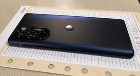 Mint
													Motorola Edge Plus 2022 - Unlocked, Blue, 512 GB, 8 GB, photo 3 of 18