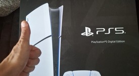 Mint
													PlayStation 5 Slim Digital Edition (2023) - White, 1 TB, photo 1 of 6