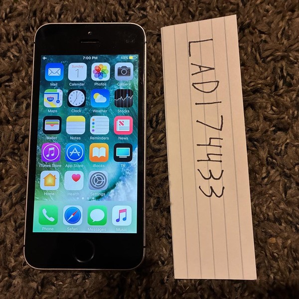Apple iPhone SE 1st Gen 2016 - Unlocked, 64 GB, Grey, A1662