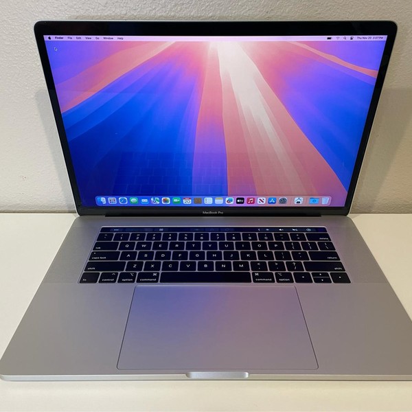 MacBook Pro 2019 - 15 inch - 512 GB, Silver, 32 GB, Intel Core i9