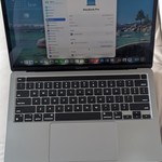 Good MacBook Pro 2022 - 13 inch - 256 GB, Gray, 8 GB, Apple M2
