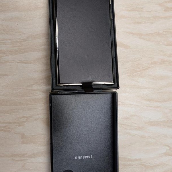 Samsung Galaxy S24 Ultra - Unlocked, Black, 256 GB, 12 GB, SM-S928U1