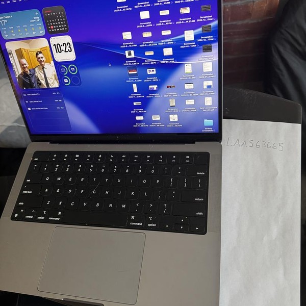 MacBook Pro 2021 - 14 inch - Apple M1 Pro 8-core, Gray, 512 GB, 16 GB