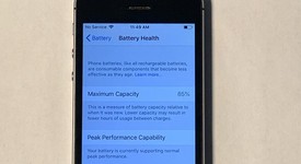Good
													Apple iPhone SE 1st Gen 2016 - AT&T, Grey, 32 GB, A1662, photo 3 of 4