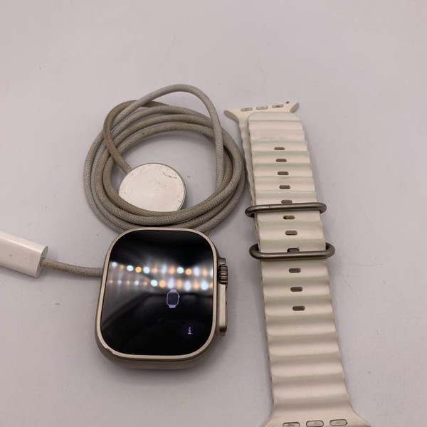 Apple Watch Ultra 49mm - Unlocked, Titanium, A2622