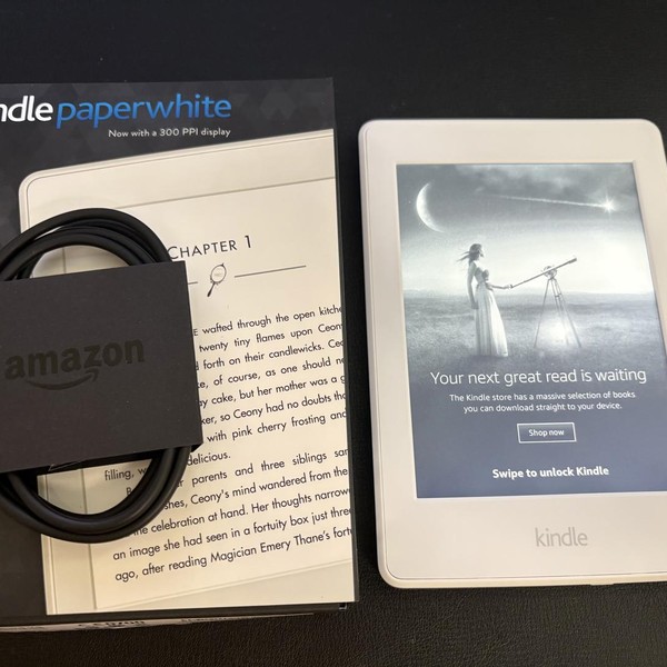 Amazon Kindle Paperwhite 7th Gen - Amazon, 4 GB