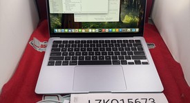 Mint
													MacBook Air 2025 (M4) - 13" - Apple M4, Sky Blue, 512 GB, 16 GB, photo 1 of 22