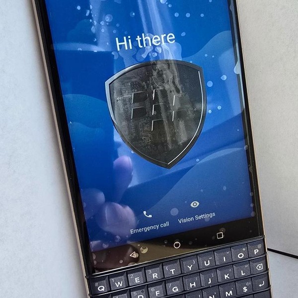 Blackberry Key2 LE - Unlocked, 64 GB, Gold, 4 GB
