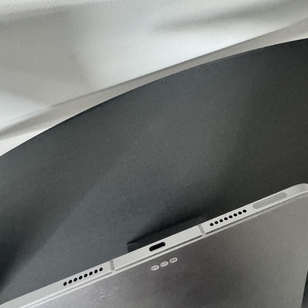 Apple iPad Pro 11 inch 4th Gen 2022 - Unlocked, 256 GB, Gray