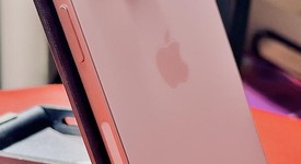 Mint
													Apple iPhone 15 - Unlocked, Pink, 128 GB, A2846, photo 5 of 13