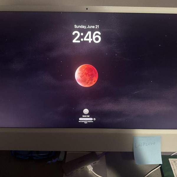 iMac 2023 24 inch - 256 GB, Silver, 8 GB, Apple M3, WiFi Only, 8-core GPU