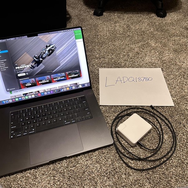 MacBook Pro 2024 - 16 inch - 512 GB, Space Black, 24 GB, Apple M4 Pro 14-core