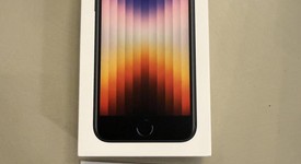 New
													Apple iPhone SE 3rd Gen 2022 - US Cellular, Midnight, 64 GB, A2595, photo 1 of 3