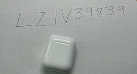 Used
													Apple AirPods 2nd Gen - Lightning Case, photo 2 of 11