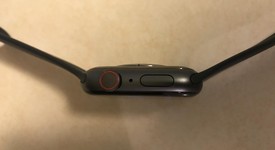 Good
													Apple Watch Series 4 44mm - Unlocked, Gray, A1976 - Cellular, Aluminum, photo 5 of 9