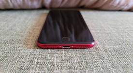 Good
													Apple iPhone SE 2nd Gen 2020 - T-Mobile, Red, 64 GB, A2275, photo 3 of 11