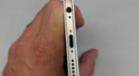Fair
													Apple iPhone 6 - Verizon, Gold, 64 GB, A1549, photo 5 of 6