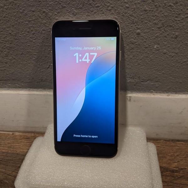 Apple iPhone SE 3rd Gen 2022 - Unlocked, 128 GB, Starlight, A2595