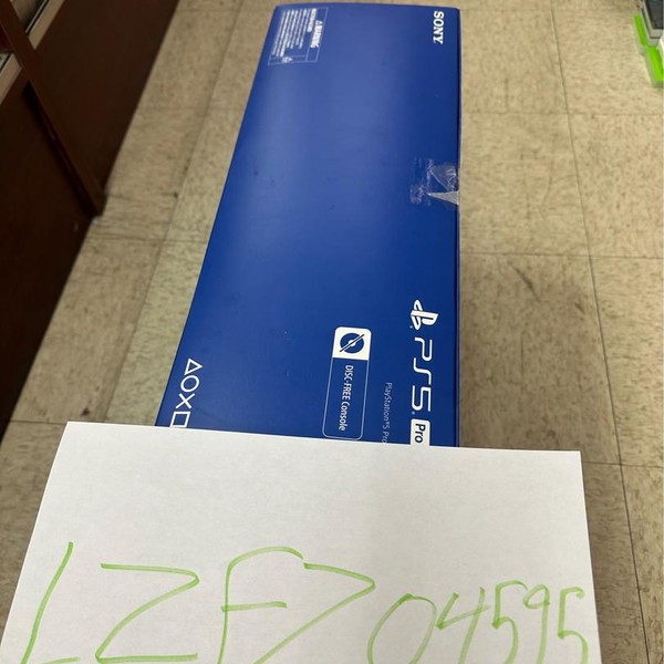 PlayStation 5 Pro (2024) - 2 TB, White