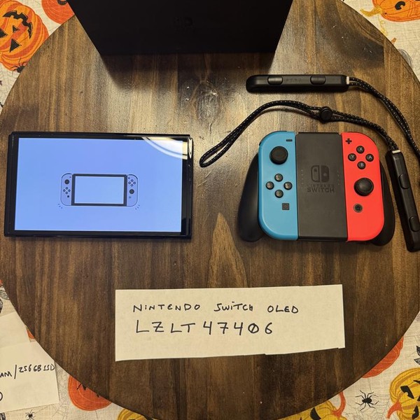 Nintendo Switch - OLED - 64 GB, Black, Super Smash Bros.