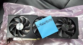Used
													ASUS GeForce RTX 4070 Ti Super - TUF-RTX4070TIS-O16G-BTF-WHITE, TUF Gaming BTF White OC, photo 1 of 2