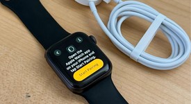 Good
													Apple Watch Series 5 40mm - Unlocked Non-US, Gray, A2156 Non-US Cellular, Aluminum, photo 2 of 10