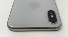 Good
													Apple iPhone Xs - Unlocked Non-US, Silver, 64 GB, A2097, photo 5 of 5