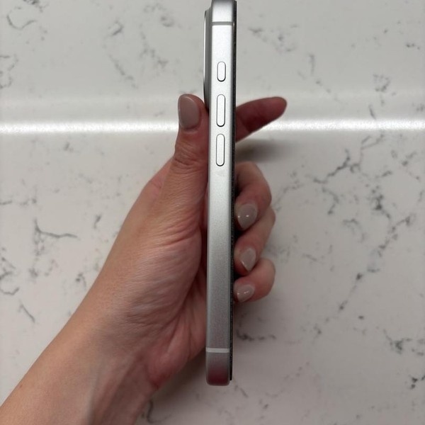 Apple iPhone 17 Pro - Consumer Cellular, 256 GB, Silver, A3256