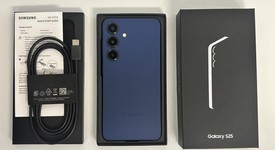 Good
													Samsung Galaxy S25 - Unlocked, Navy Blue, 128 GB, 12 GB, SM-S931U1, photo 2 of 4