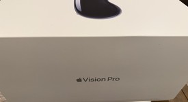Mint
													Apple Vision Pro - 512 GB, photo 1 of 8