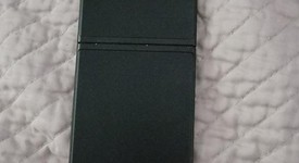 Good
													Samsung Galaxy Z Flip3 5G - Unlocked, Black, 256 GB, 8 GB, SM-F711U1, photo 3 of 8