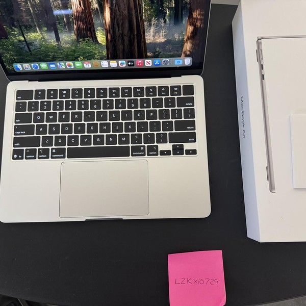 MacBook Air 2025 (M4) - 13 inch - 256 GB, Silver, 16 GB, Apple M4