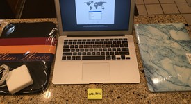 Good
													MacBook Air 2017 - 13" - Silver, 256 GB, 8 GB, photo 1 of 8