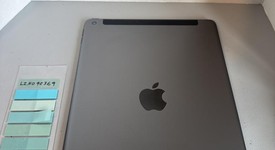 Good
													Apple iPad 9th Gen - Unlocked, Gray, 64 GB, A2603, photo 3 of 5