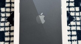 Mint
													Apple iPhone 13 - Unlocked, Midnight, 128 GB, A2482, photo 1 of 12